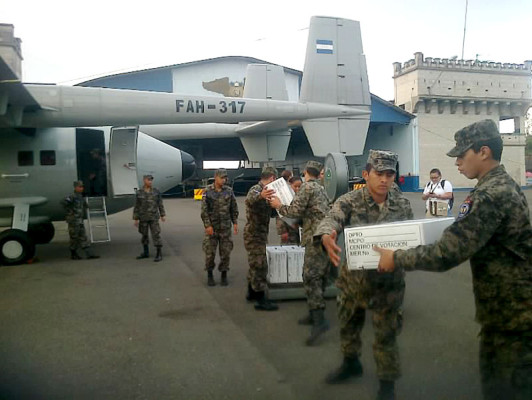 Material electoral ya está en Islas de la Bahía