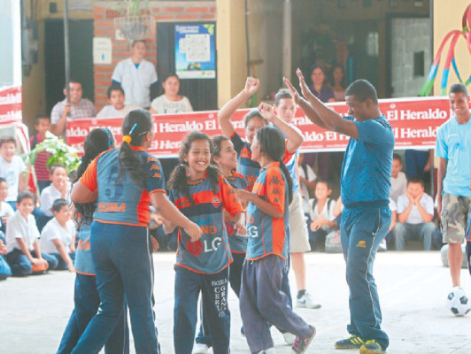 Escolares de la Cerro Grande II retaron a Motagua por el medioambiente