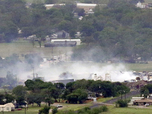 Entre 5 y 15 muertos en explosión en planta de Texas