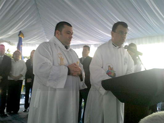 Nasry Asfura asume como alcalde del DC