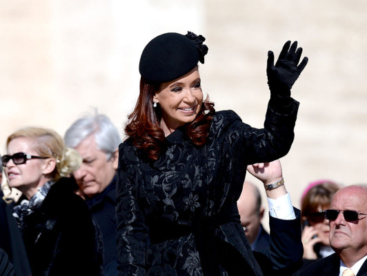 Papa Francisco inicia su era pontificia por los pobres