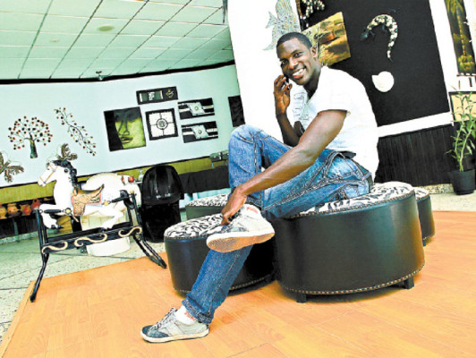 Javier Estupiñán, el goleador de moda en Honduras