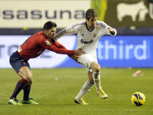 Real Madrid empata ante Osasuna y ve más lejos la Liga