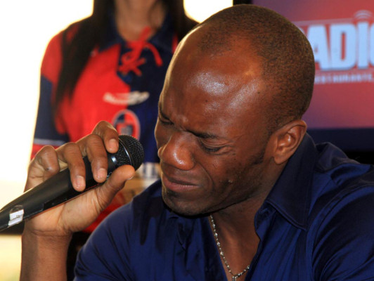 David Suazo le dice adiós al fútbol