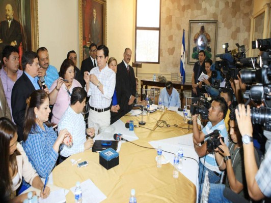 Realizan sorteo para comparecencias públicas