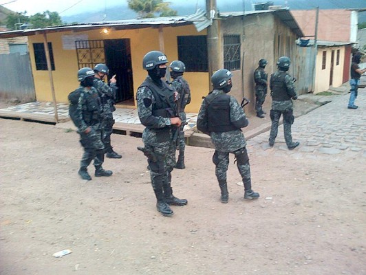 Operativo en colonia Estados Unidos