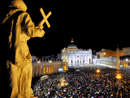 Francisco pide llevar Evangelio por toda la Tierra