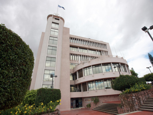 Honduras contempla relaciones con China