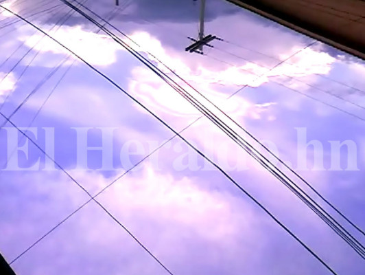 Figura celestial sobre la capital de Honduras