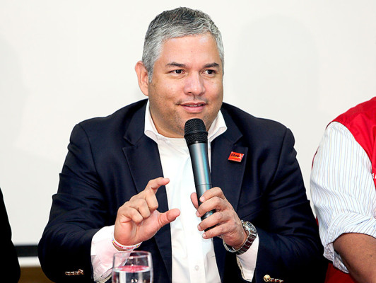 Acusan a Libre de protagonizar arenga telefónica en la madrugada