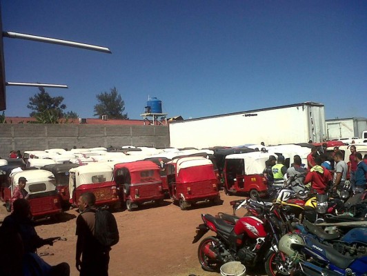 Decomisan más de 60 mototaxis en Tegucigalpa