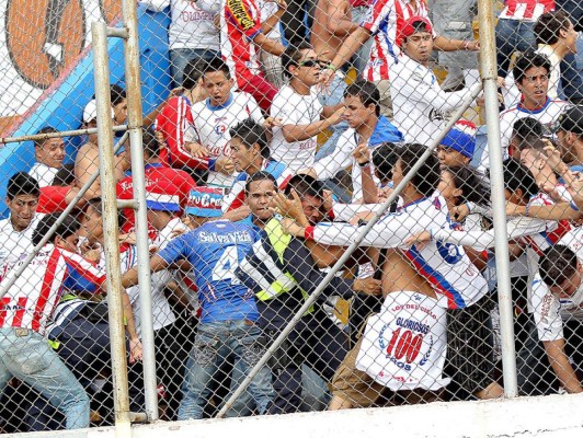 Pac propone ley para prevenir violencia en estadios de Honduras