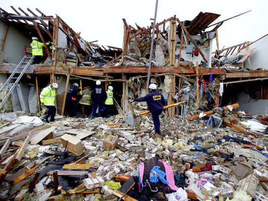 Entre 5 y 15 muertos en explosión en planta de Texas