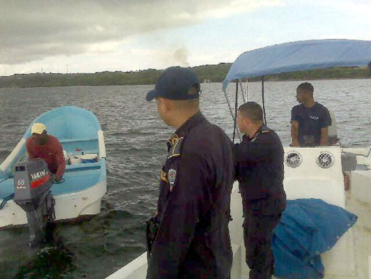 Desaparece velero con bandera sudafricana