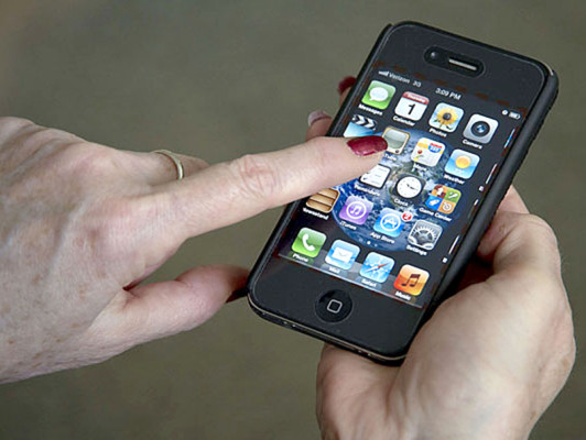 Mayoría de personas usa celulares para acceder a Internet