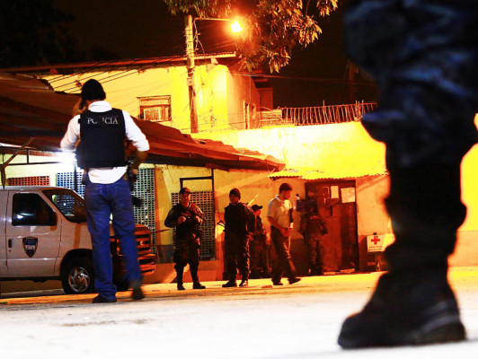 Al menos tres heridos deja tiroteo en centro penal de San Pedro Sula