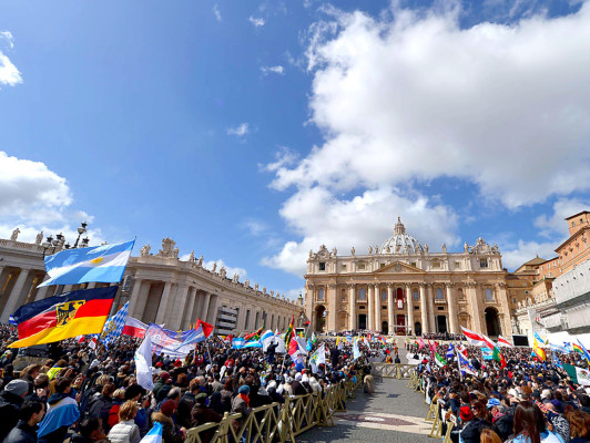 FOTOS: La multitudinaria asunción del Papa Francisco