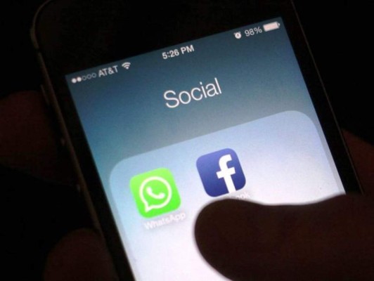 Falla en WhatsApp permitiría acceder a mensajes privados