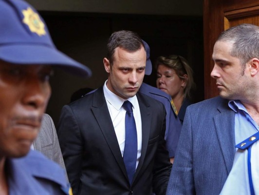 Testigo narra cómo murió novia de Oscar Pistorius