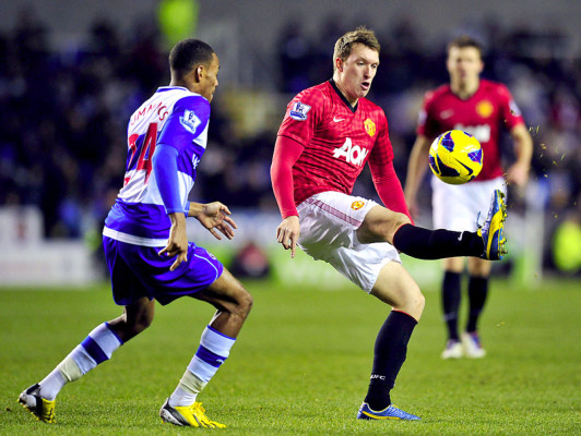 Manchester United amplía su ventaja tras victoria y empate del City