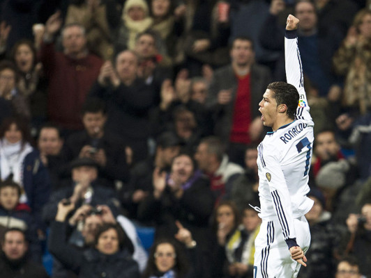 Triplete de Cristiano Ronaldo en goleada al Sevilla