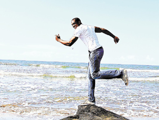 Javier Estupiñán, el goleador de moda en Honduras