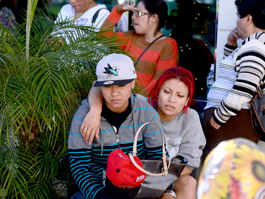 Homenajes espontáneos a Jenni Rivera en México y Estados Unidos