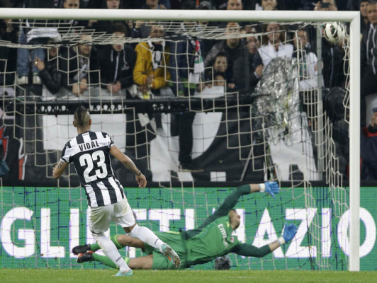 Juventus vence al Torino; a un paso del scudetto