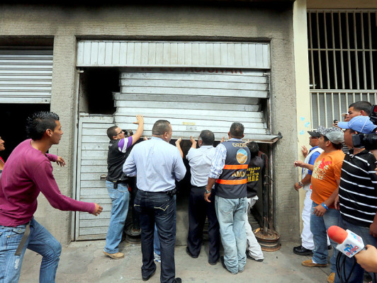 Incendio en bodega de la Alcaldía municipal en centro de Tegucigalpa