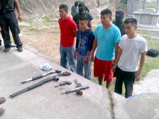 Al menos 18 detenidos en operativos policiales