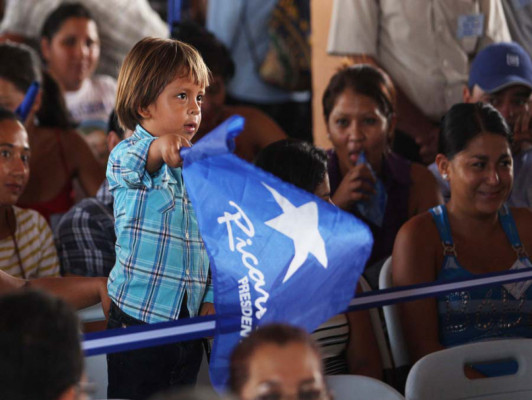 Ricardo se suma a JOH 'por amor a Honduras'