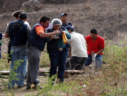 A pedradas matan a voluntario de la Cruz Roja