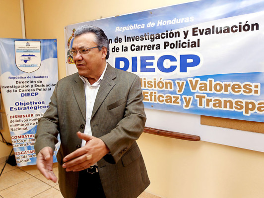 Presidente convoca a reunión a Conasin