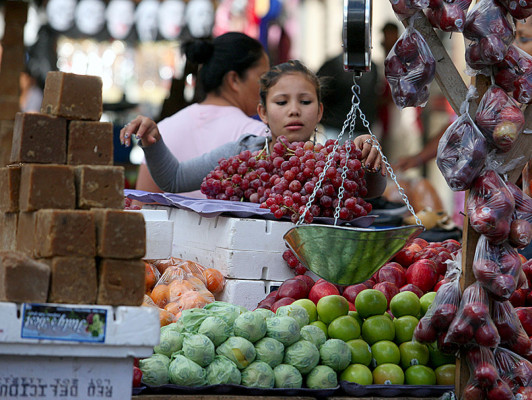 Hondureños abarrotan comercios