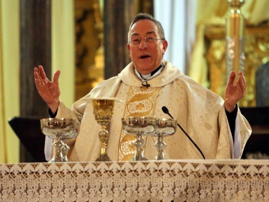 Cardenal llama a disolver corrupción en Honduras