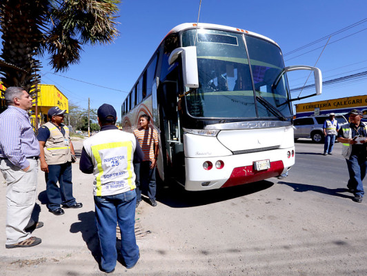 Al menos L.250 mil pagaron transportistas