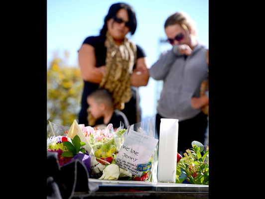 Homenajes espontáneos a Jenni Rivera en México y Estados Unidos