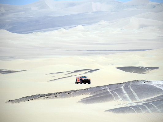 Combate de estrellas en el desierto peruano