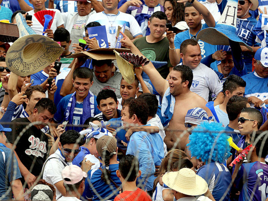 Nasralla se roba el show en el Olímpico