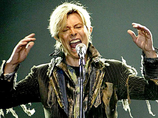 Los diez famosos que confesaron ser bisexuales