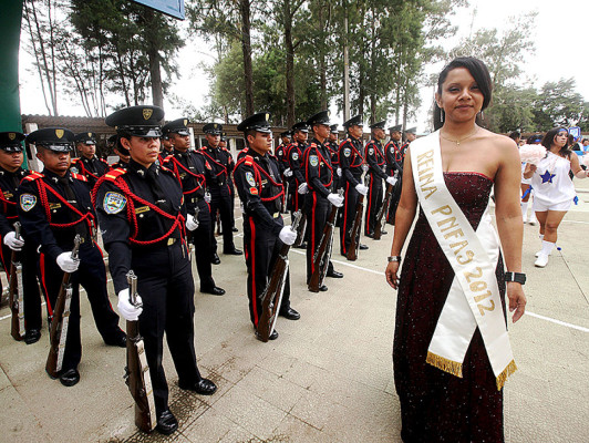 VIDEO: Reclusas hondureñas celebran las fiestas patrias
