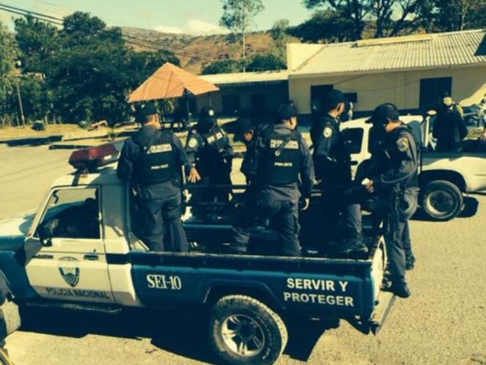 Policía satura mercados en capital de Honduras