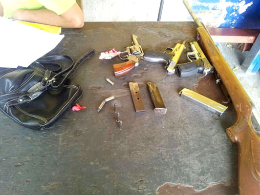 Capturan a presuntos pandilleros en posesión de armas