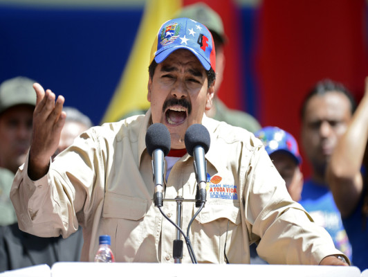 Piden cesar rumores sobre salud de Chávez