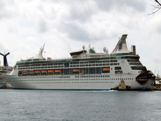 Incendio estalla en crucero de Royal Caribbean