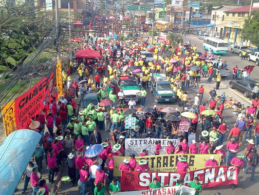 Pueblo está en calamidad doméstica: trabajadores