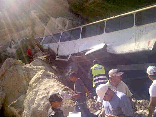 Aparatoso accidente en Quilaperque, La Paz