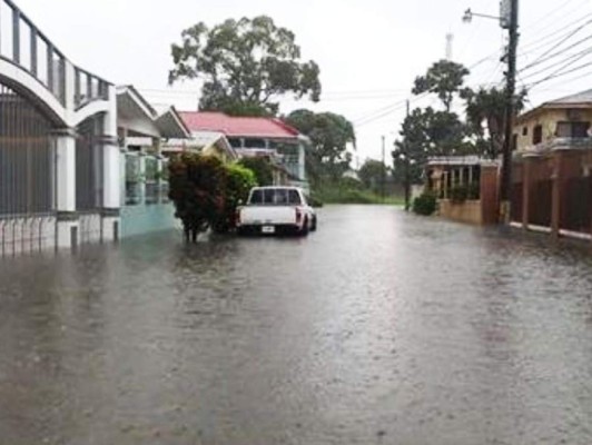 Alerta amarilla en la zona norte de Honduras por fuertes lluvias