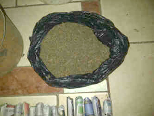 Fusiles AK-47 y marihuana decomisan en Olancho