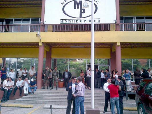 Personal del Ministerio Público paraliza labores